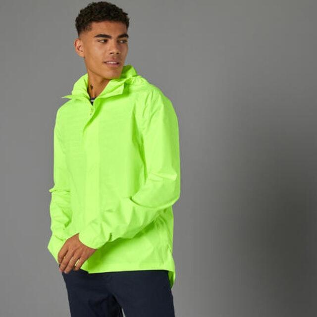 10 Rekomendasi Jaket Decathlon Terbaik untuk Pria