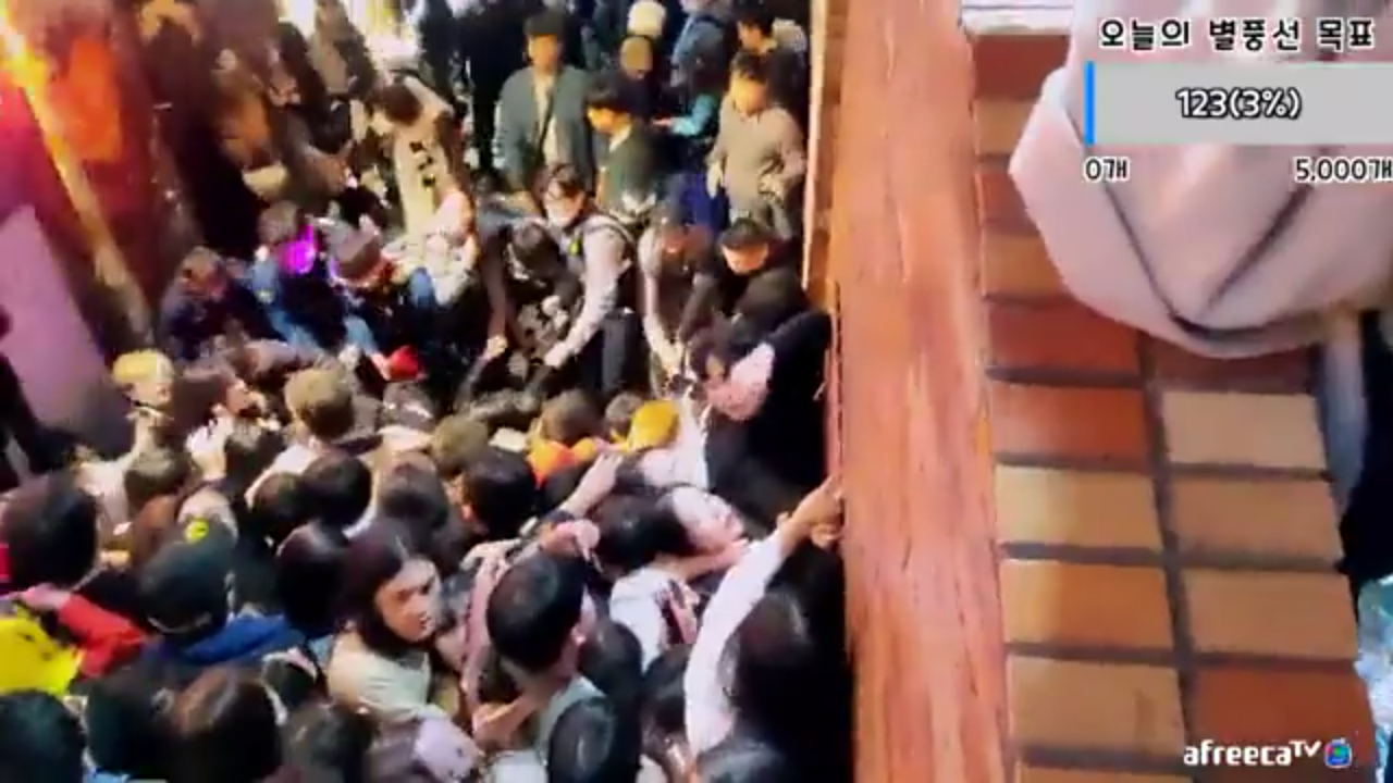 Oktober Kelam: Setelah Kanjuruhan Kini Itaewon Telan Ratusan Nyawa