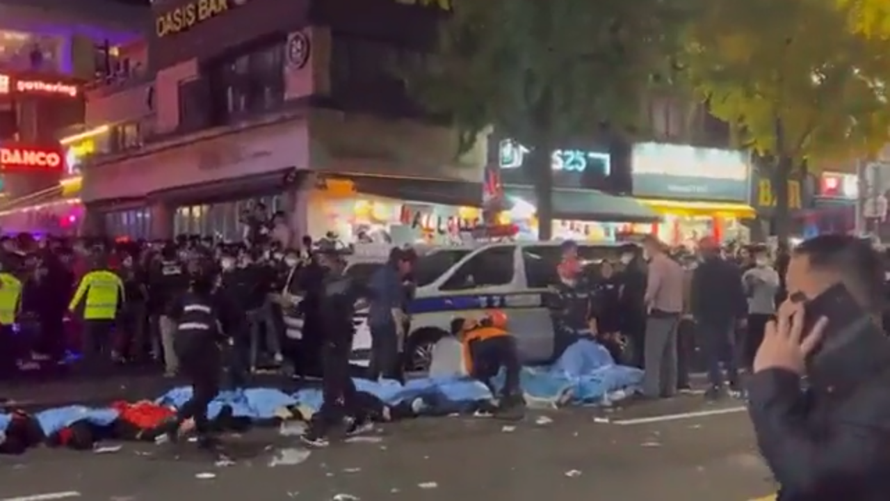 Oktober Kelam: Setelah Kanjuruhan Kini Itaewon Telan Ratusan Nyawa