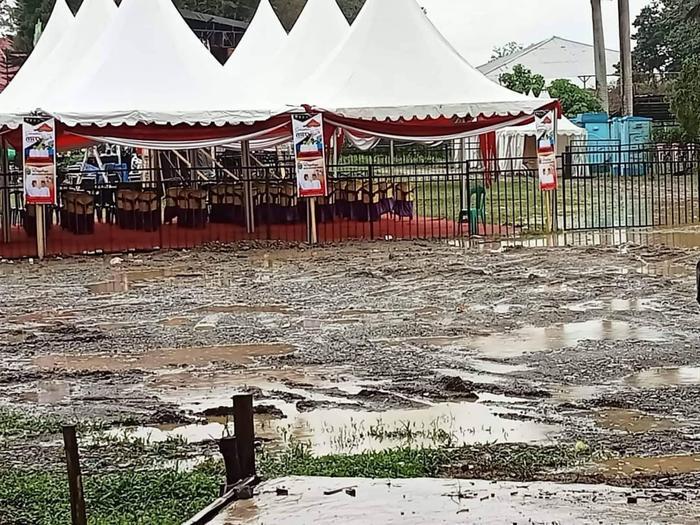 Diguyur Hujan, Arena MTQ Provinsi Jambi di Sungai Penuh Becek