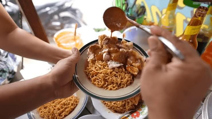 5 Sekte Indomie Paling Unik Dan Membuatmu Geleng-geleng Kepala! No. 5 Paling Kocak!