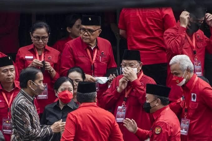 Nyapres di 2024, PDIP Sebut Puan Maharani Tak Perlu Mundur