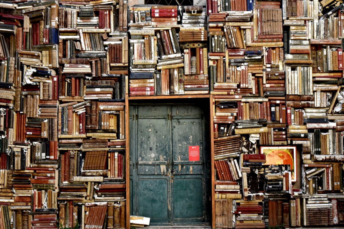 10 Sebutan Unik Buat Kamu yang Hobby Baca