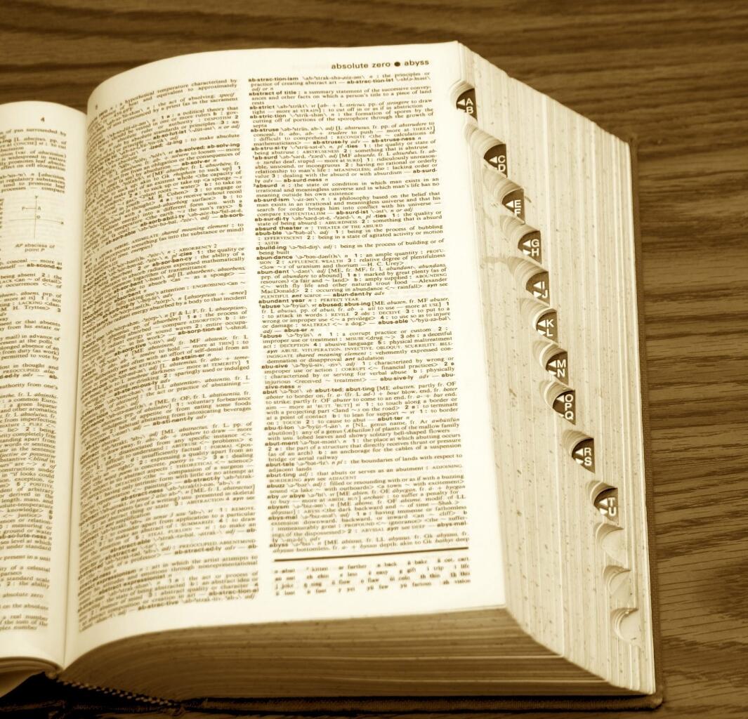 10 Sebutan Unik Buat Kamu yang Hobby Baca