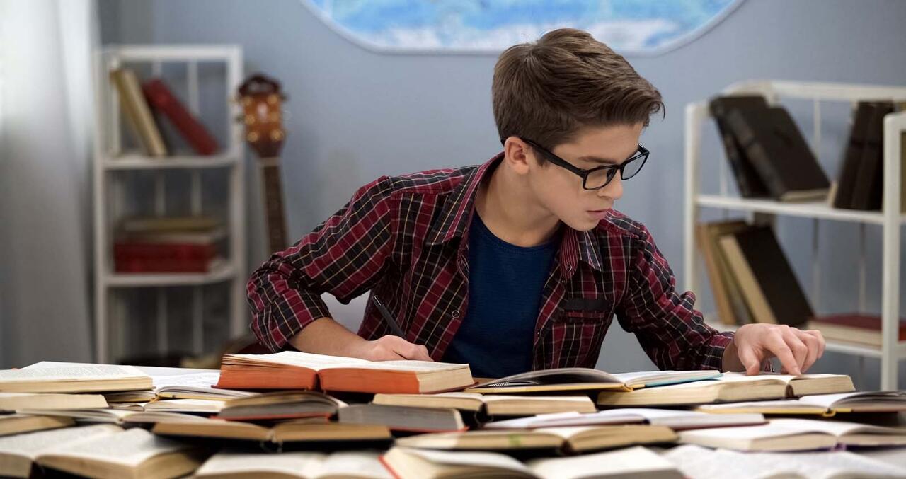 10 Sebutan Unik Buat Kamu yang Hobby Baca