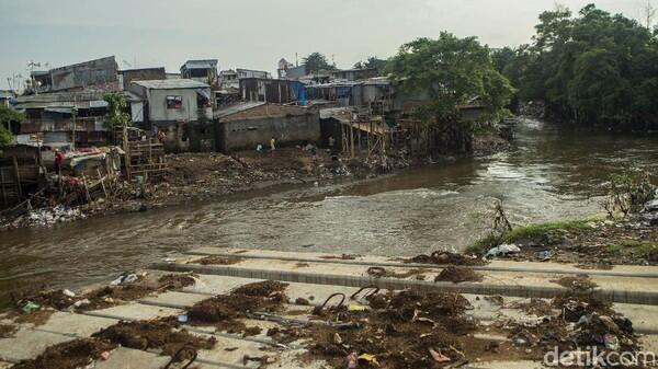 Kebut Normalisasi Sungai, DKI Fokus Pembebasan Lahan di 4 Titik Jaksel