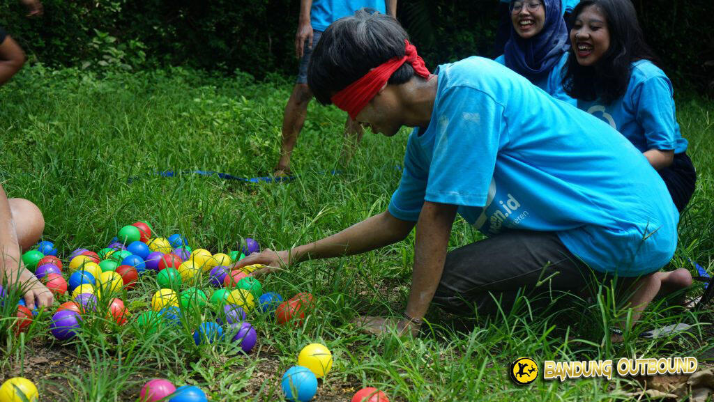 Permainan Team Building Untuk Meningkatkan Soliditas Team