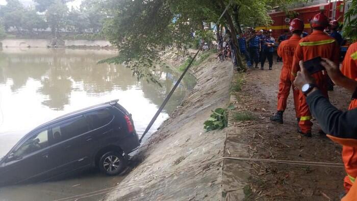 SETU MANGGA BOLONG, DESTINASI WISATA GRATIS YANG KALAH PAMOR