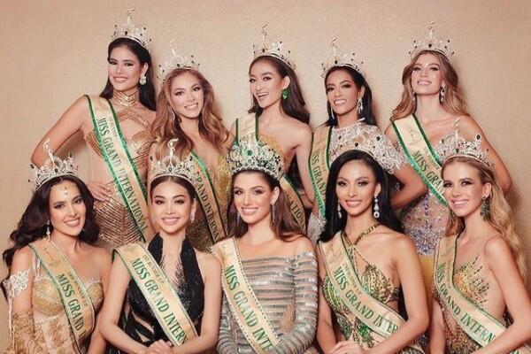 Intip Potret Miss Grand International 2022 di Pink Beach, Labuan Bajo