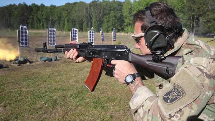 US Army Ingin Membeli Senapan Serbu AK-74