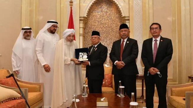 Abu Dhabi Forum for Peace Anugerahi Presiden Jokowi Penghargaan Perdamaian