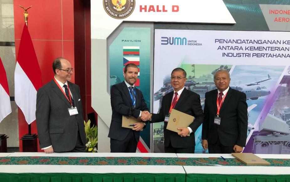 Indo Defence 2022: EM&amp;E Jalin Kerja Sama dengan J-Forces Group dari Indonesia