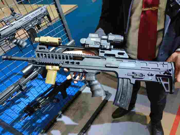 Indo Defence 2022 - IFAR 22, Senapan Serbu Bullpup Buatan Anak Batam