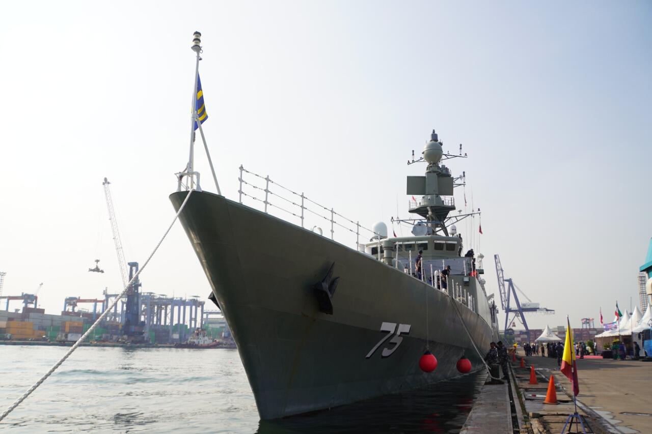 Kapal Induk IRINS Makran dan Kapal Korvet IRINS Dena Milik Iran Sambangi Jakarta