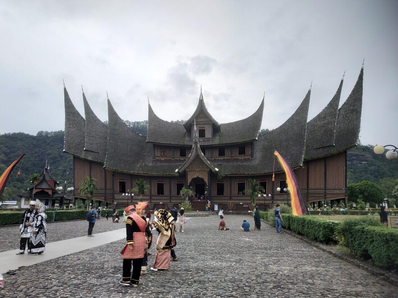 Daerah Liburan Di Sumatera Barat Yang Membuat Anda Betah