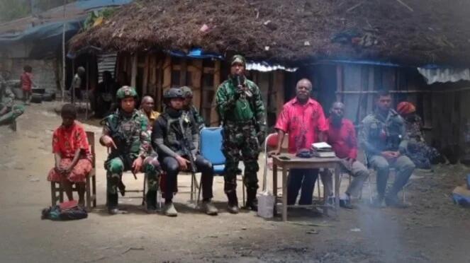 Komandan Pasukan Tengkorak Kostrad TNI Tiba, Kampung Horor Gembong Teroris OPM Pecah