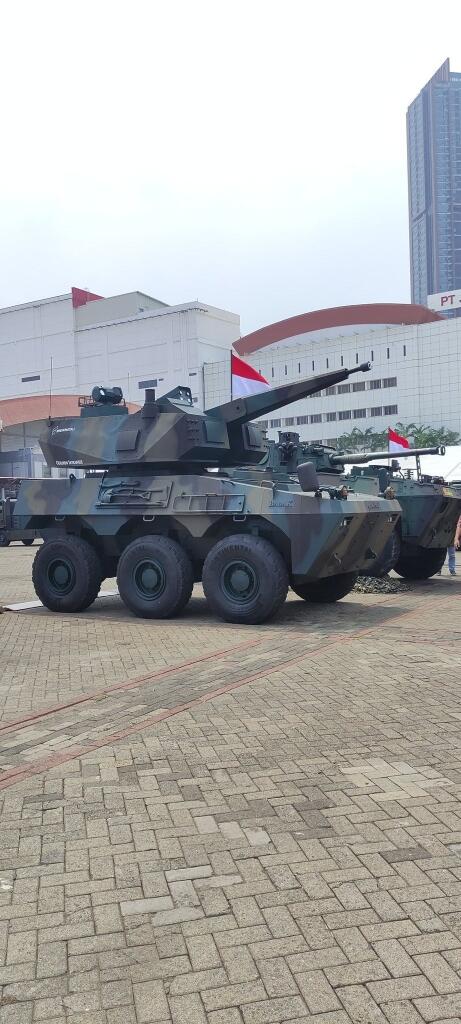 Indo Defence 2022: PT Pindad Perkenalkan Badak 6x6 SPAAG | KASKUS