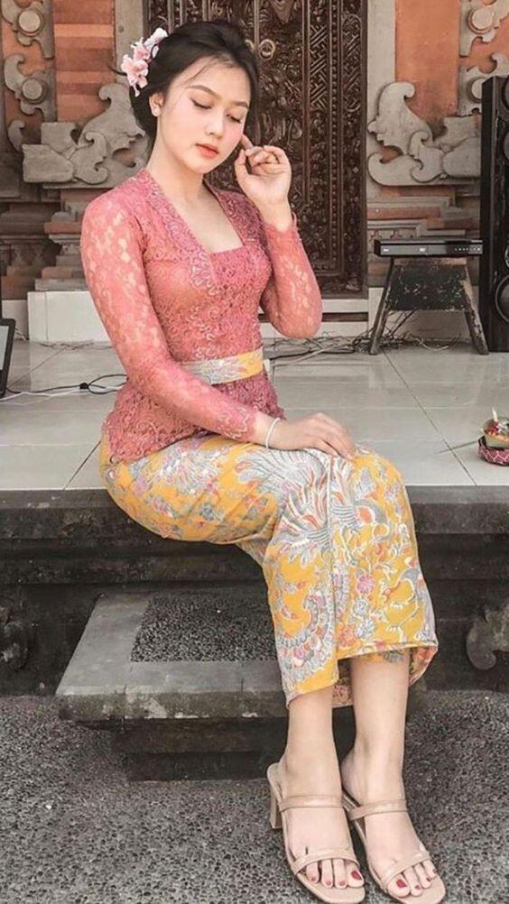Bukan Kebaya Merah 