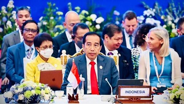 Jokowi: Negara Asia Timur Harus Perkokoh Perdamaian, Bukan Tebar Permusuhan