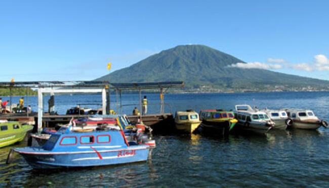 AREA FESTIVAL TELUK JAILOLO, DESTINASI WISATA GRATIS SARAT MAKNA DAN BUDAYA