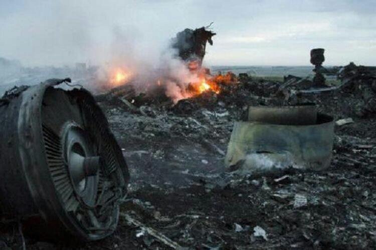 
Tragedi Malaysia Airlines MH17
Tragedi Mengerikan Penerbangan Terbesar Dalam Sejarah