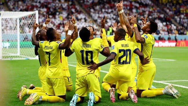 Piala Dunia 2022 Dimulai, Berikut Ini Tips Aman Nonton Bareng yang Perlu Diperhatikan