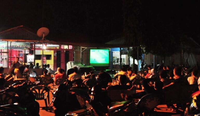 Piala Dunia 2022 Dimulai, Berikut Ini Tips Aman Nonton Bareng yang Perlu Diperhatikan