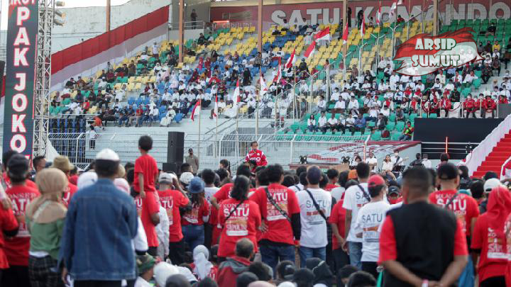 Ribuan Relawan Jokowi Padati GBK Pagi Ini, Hadiri Acara Nusantara Bersatu