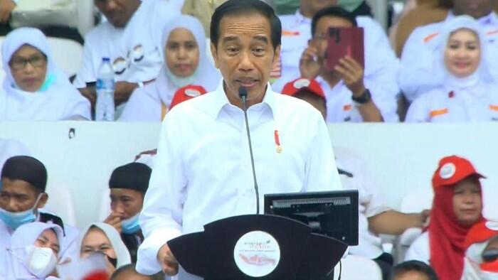 Jokowi Pamer Capaian di Acara Relawan: Pembangunan Tidak Jawasentris!