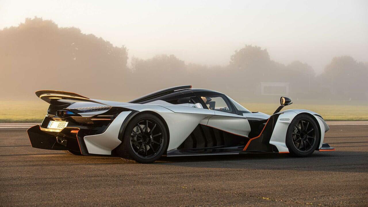 Praga Bohema Prototype Debut Sebagai Supercar Yang Berfokus pada Trek Masa Depan