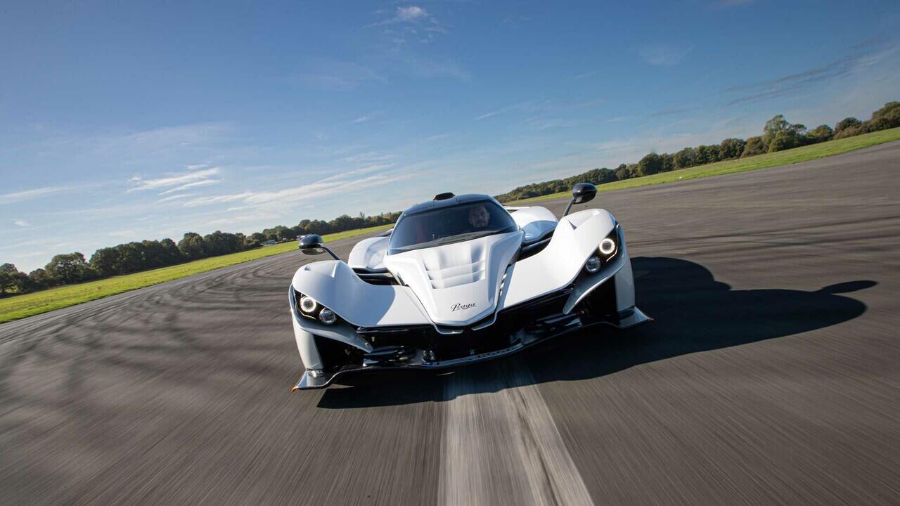 Praga Bohema Prototype Debut Sebagai Supercar Yang Berfokus pada Trek Masa Depan