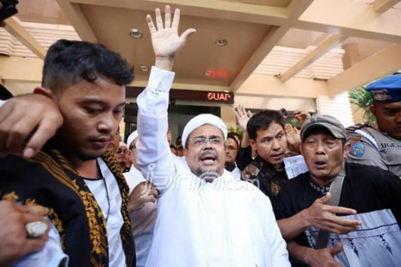 Sosok Pria Ini Menyebut Rakyat Lebih Banyak Mendukung Habib Rizieq Ketimbang Jokowi