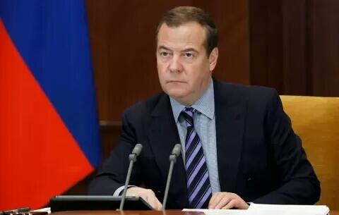 Mantan Presiden Rusia: Aliansi AS-UE Menuju Perceraian yang Buruk
