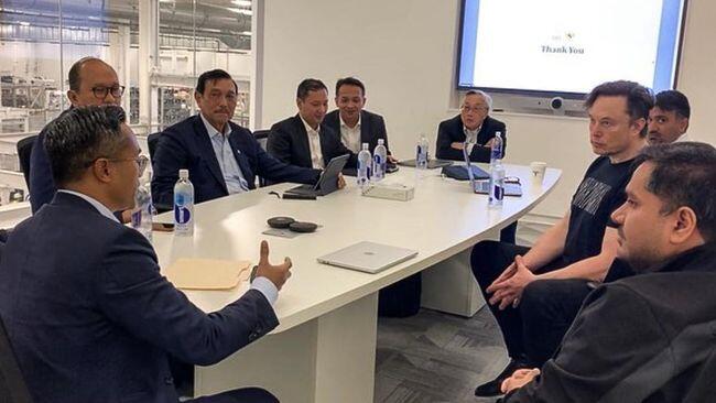 Mantap! Luhut Yakin Tesla Bakal Bangun Pabrik di Indonesia