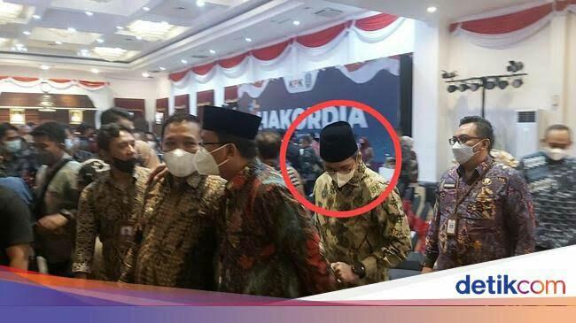 Luar Biasa! Bupati Tersangka Kasus Korupsi Ikut Acara Hari Antikorupsi