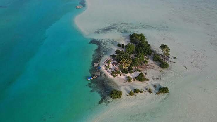 Wow ! 100 Pulau Di Maluku Utara Akan Dilelang Ke Investor Asing