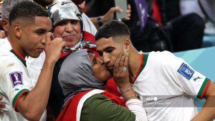 Sekilas Tentang Achraf Hakimi, Bintang Timnas Maroko yang Penuh Bakti dengan Ibunya