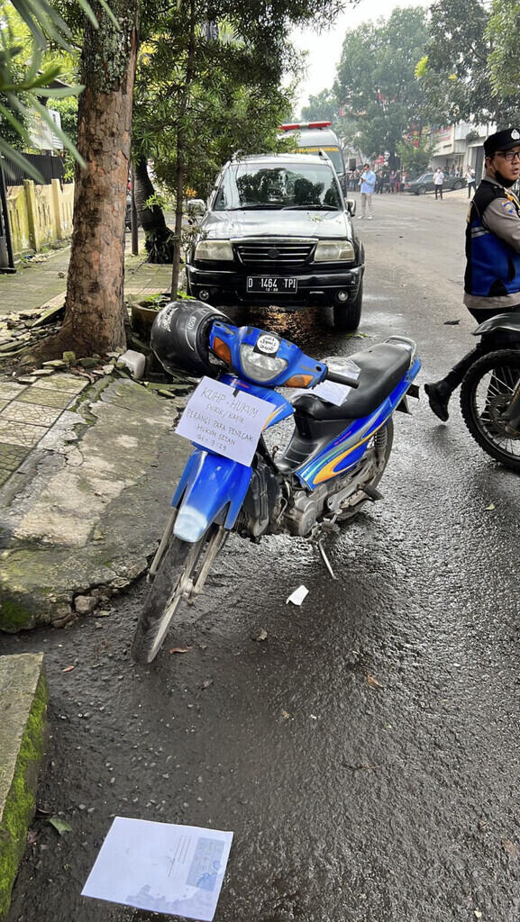 Ledakan di Polsek Astanaanyar Bandung, Potongan Tubuh Manusia Ditemukan