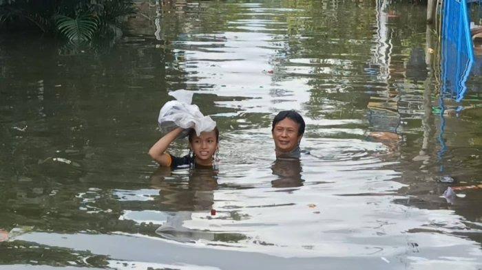Jalan-Rumah di Desa Purworejo Demak Banjir Rob, Warga: Langganan