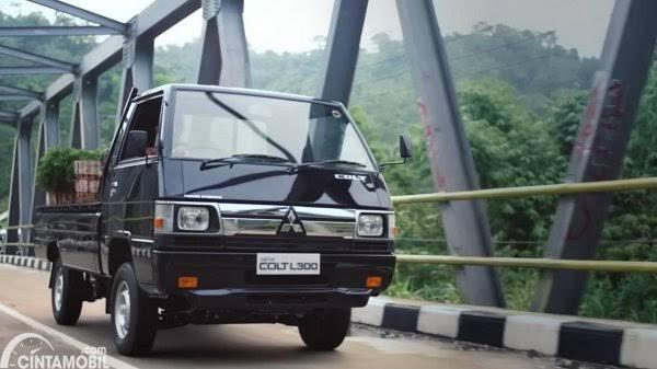 Mistubishi L300, Model Jadul Dari Dulu Ga Ada Perubahan, Tapi Kenapa Masih Laris?