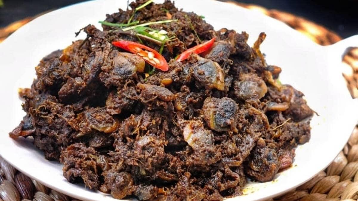 Taunya Cuma Rendang Daging? Sini Gue Kasih Tahu Jenis Rendang yang Lain! Lamak Bana! 