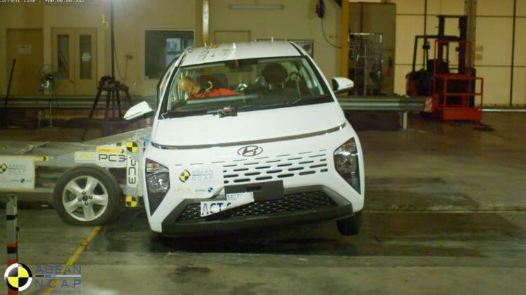 Waduh! Hyundai Stargazer Ikut Tes Tabrak Begini Hasilnya
