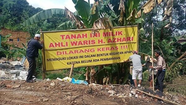 Klaim Belum Dapat Ganti Rugi, Warga Protes Proyek Saringan Sampah Ciliwung