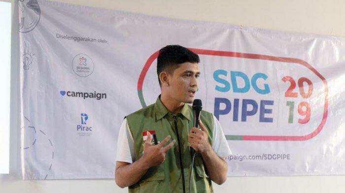 Fahry Purnama Bersama Pesawat Kertas Terbang Menuju Spanyol