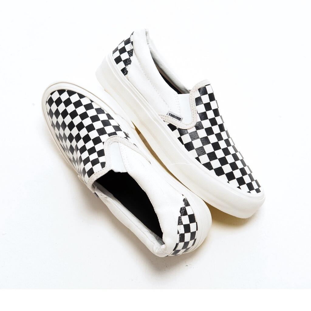 10 Rekomendasi Sepatu Slip On Brand Lokal dengan Motif Catur