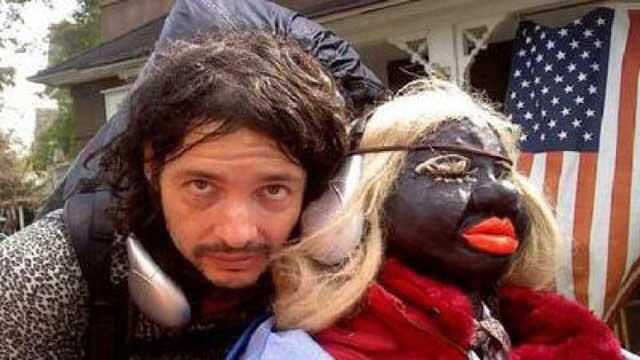 Apakah Ini Cinta? Mereka Menikah dengan Benda Mati