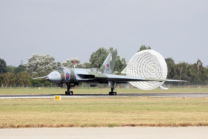 Avro Vulcan - Pesawat Bomber Kebanggaan Angkatan Udara Inggris saat Perang Dingin