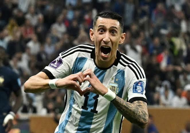 Isi Pesan WhatsApp Di Maria Jelang Final Piala Dunia! Bikin Terharu Gan!