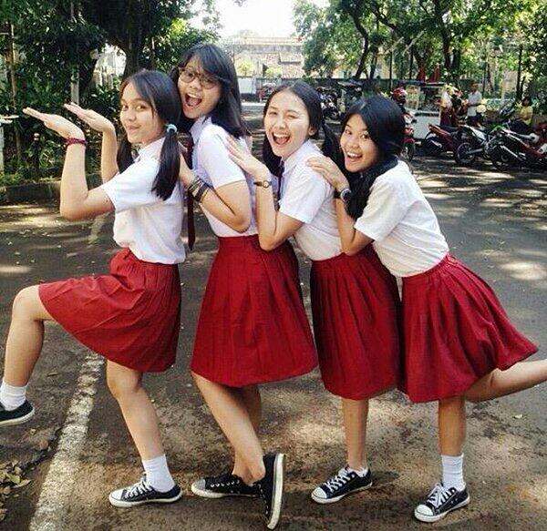 Dua Anak SD Bakar Bus Berlogo PDIP, 5 Aksi Konyol Anak SD, Mungkin Agan Mengalaminya!