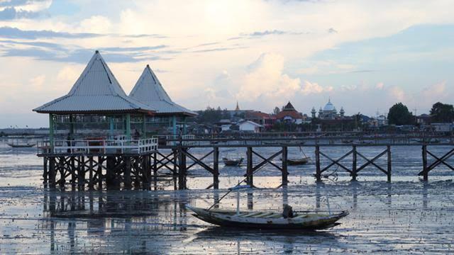 Menjadi Ikon Wisata Bahari Surabaya, Pantai Kenjeran Memiliki Segudang Kisah Mistis